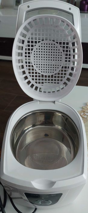 Aparat de curatare cu ultrasunete,pentru ustensile de manichiura,bijut