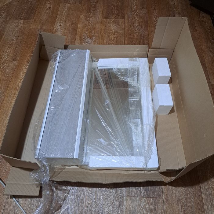 Продам навесной шкаф для ванной