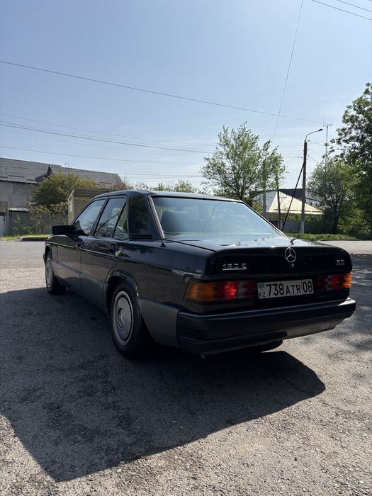 Мерседес 190 …..