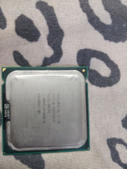 Компьютерные запчасти Все за 10000