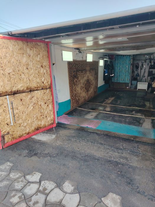 Продам гараж на локоне