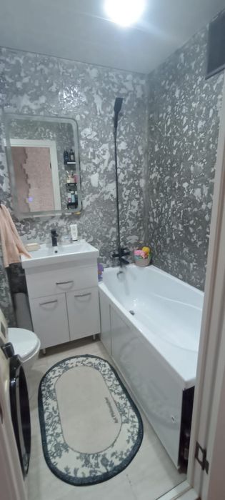 Продаётся 2 комн квартира Циолковского