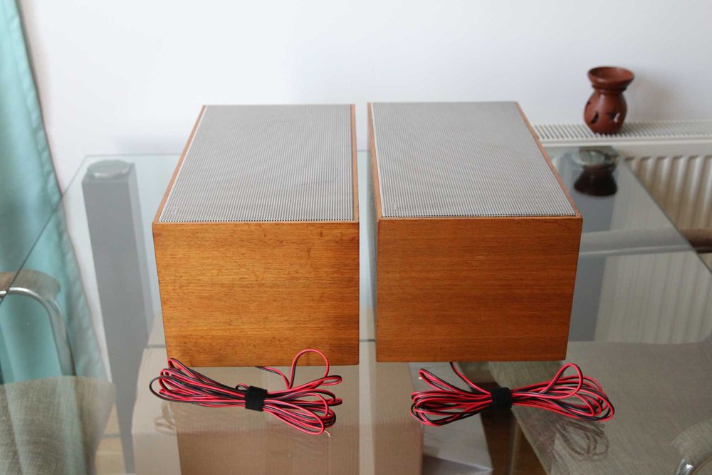 Boxe 2 cai Heco Sound-Master SM 535 cu furnir din lemn de nuc fabricate in Ianuarie 1973, 35 Wati 4-8 Ohmi