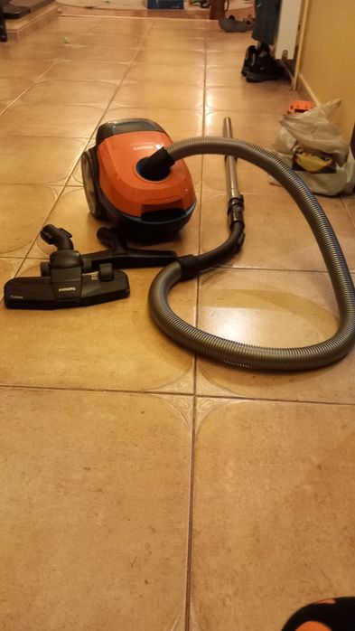 Aspirator PHILIPS  Performer Compact cu sac!