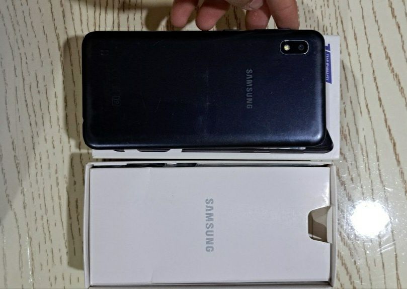 Galaxy A10.             .