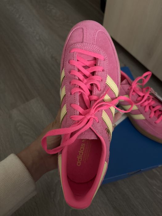 Чисто нови обувки Adidas Spezial 38 номер