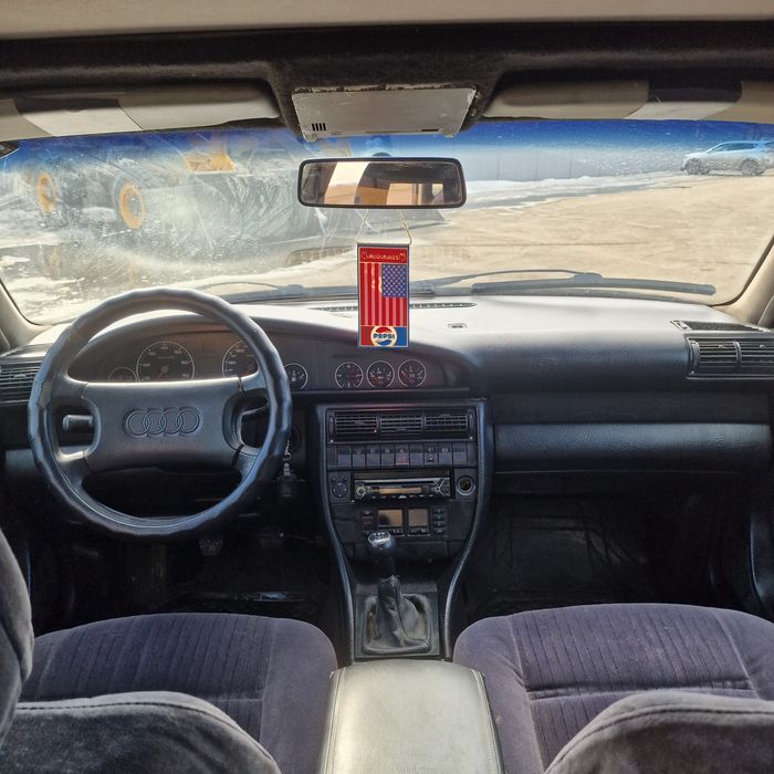 Продам ауди 100 на уверенном ходу