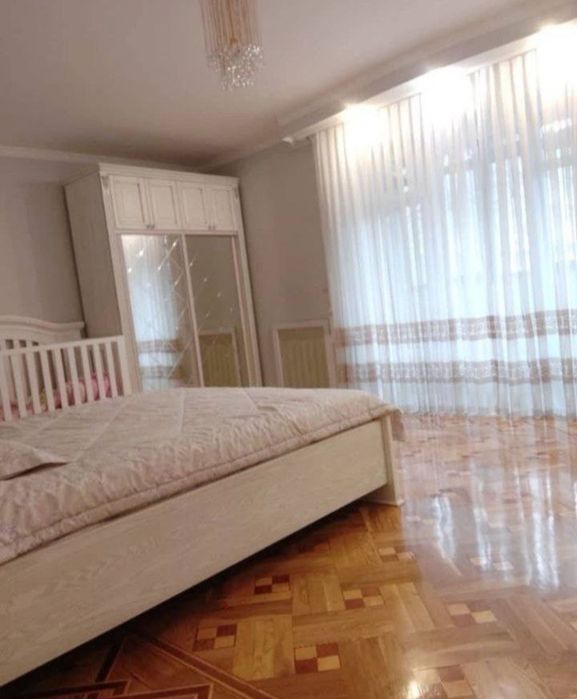 Мирзо Улугбекский район. 7 комнат. Совминовский дом.