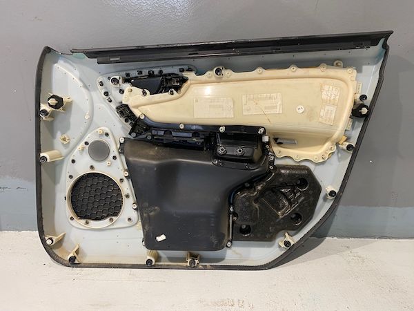 Fata de usa stanga fata Volvo S60 V60 OCEAN RACE 8635891 8635849