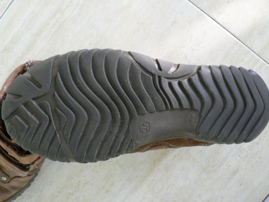 Детски боти от естествена кожа размер 37