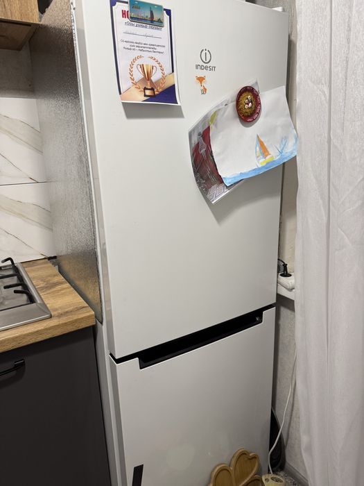 Срочно продам холодильник