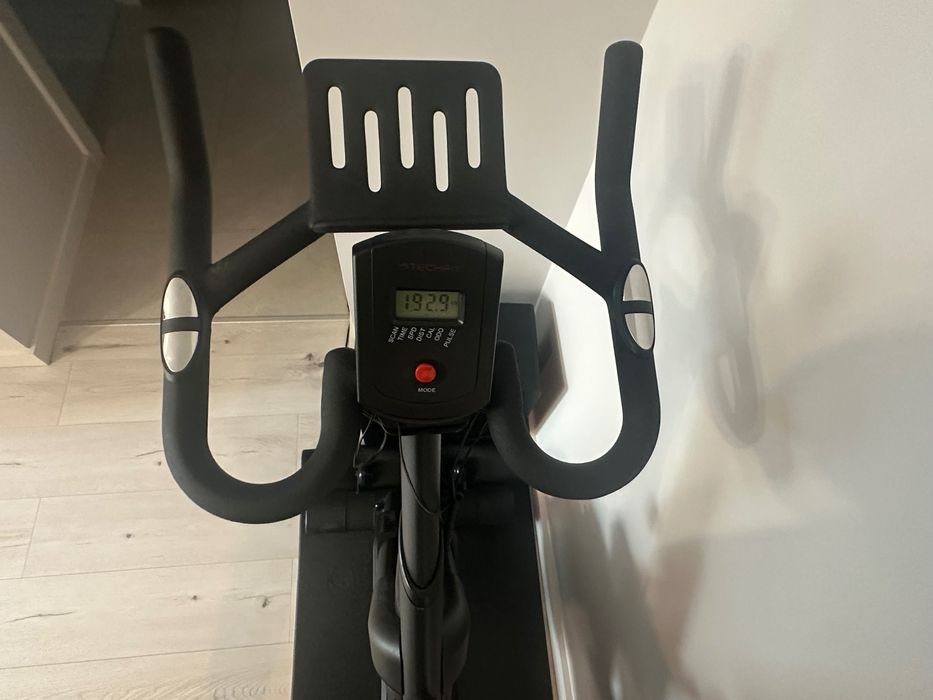 Bicicleta Spinning semiprofesionalaTechfit SBK8000