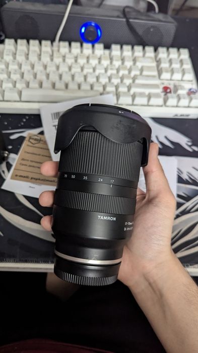 Tamron 17-70mm f/2.8 Di III-A VC RXD