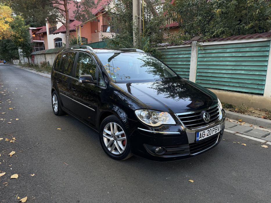 Vând volkswagen touran