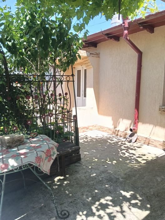 Vand casa din caramida Radu Negru