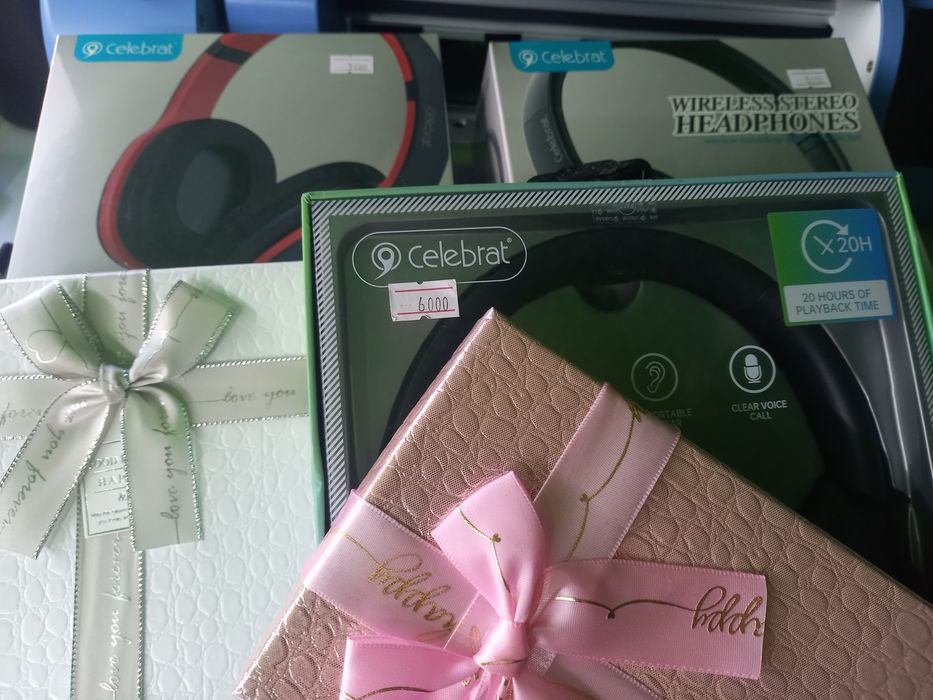 Wireless наушники