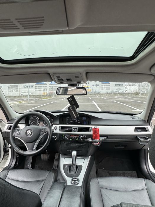 BMW Seria 3 e90 318i