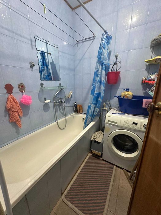 Продаю квартиру.Юнусабад-11 240школа,сад 2\1\4