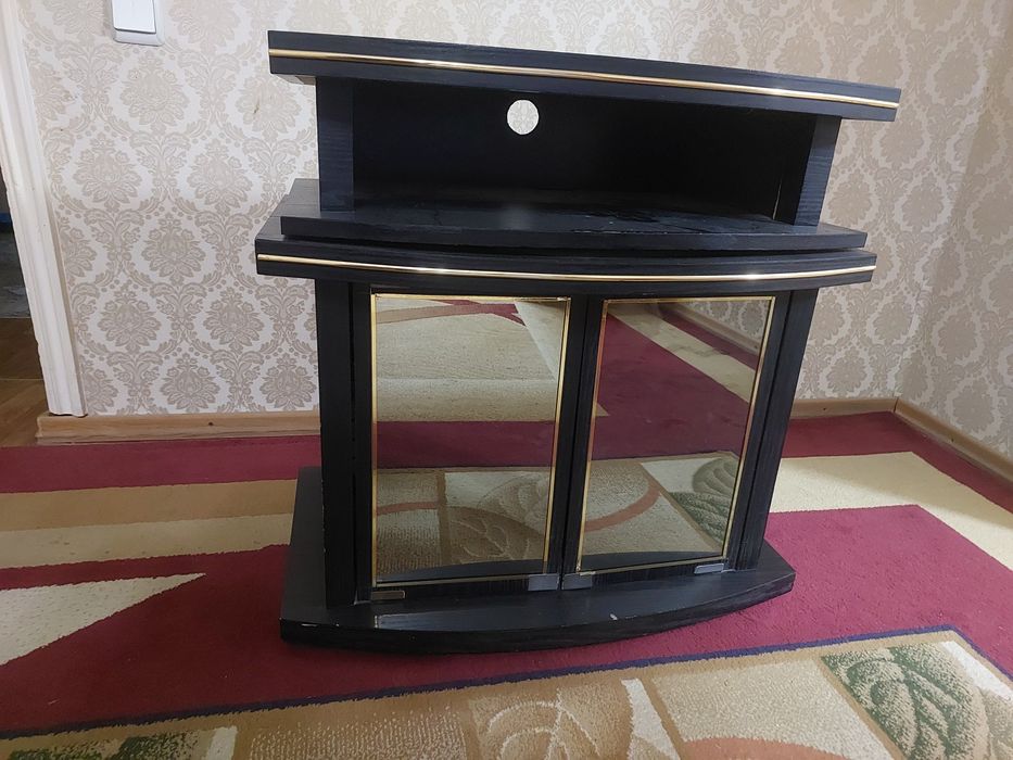 Подставка под телевизор