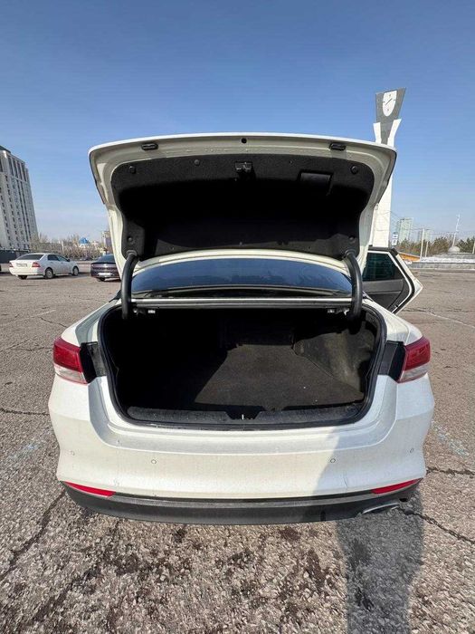 Kia Optima 2017 года