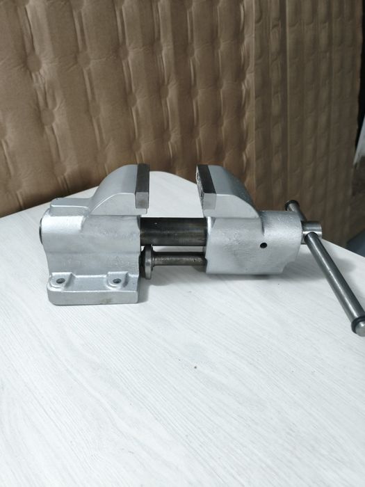 Тиски производства СССР