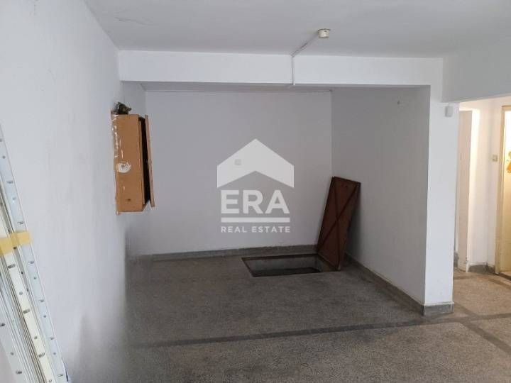 Продава се Офис в Варна, ЖП Гара - 99 кв.м за 1561 €/кв.м - Снимка #5