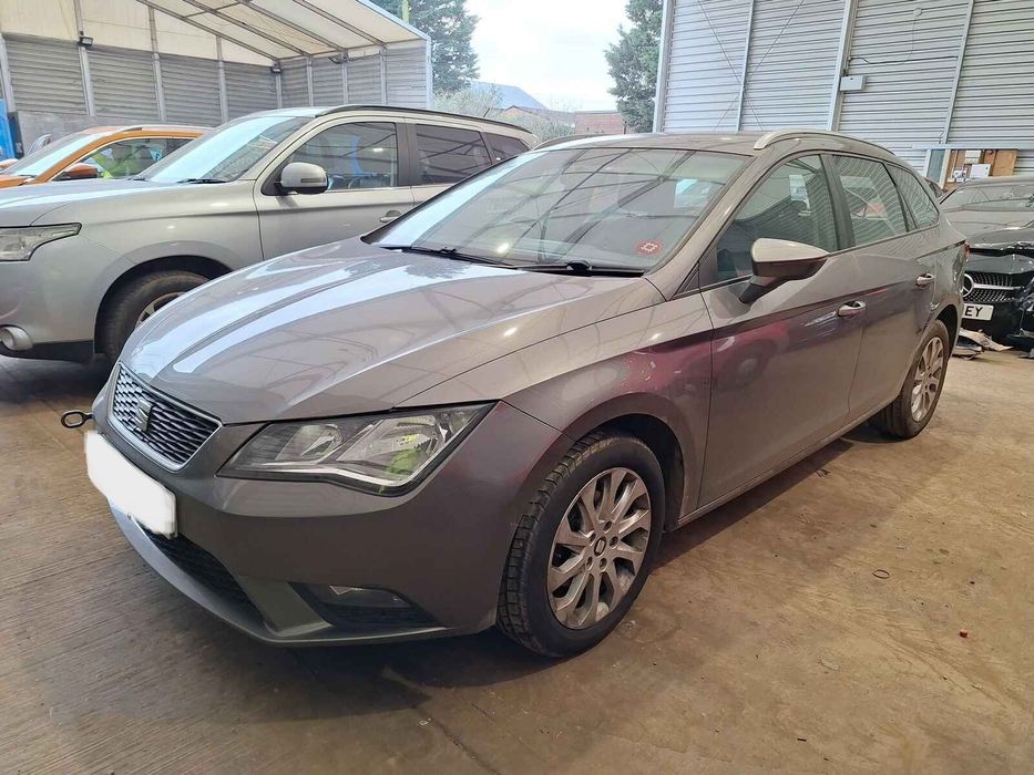 Bare Spate Seat Leon 2014 Break Argintiu