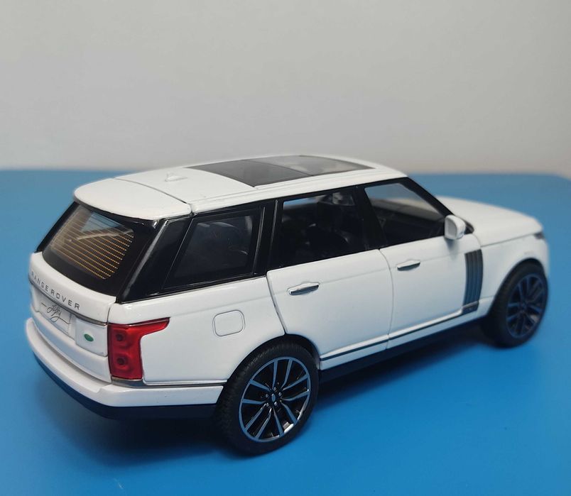 Метална кола макет 1:32 на Range Rover играчка подарък за момче