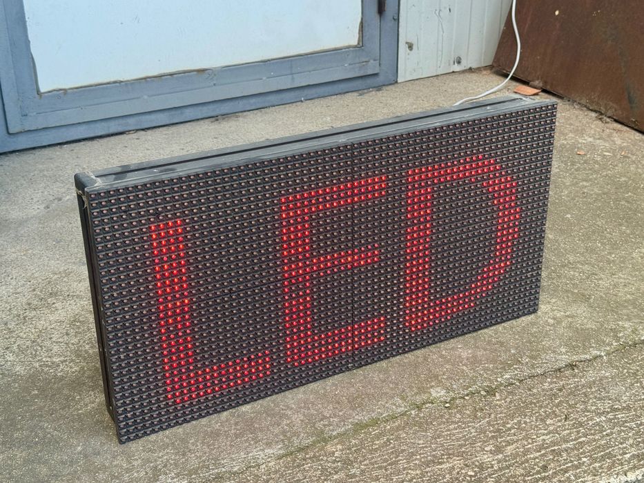LED табло, рекламен екран, бягащи надписи