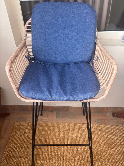 2 бр. дизайнерски стола от ратан – купени в Гърция