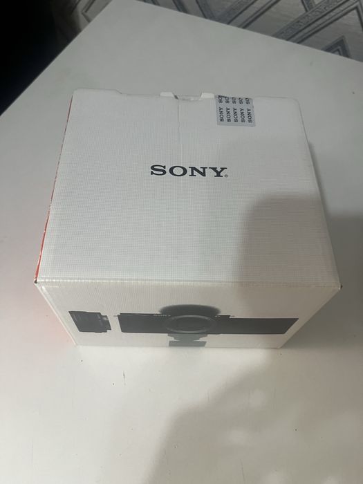 Фотокамера Sony ZV-E10