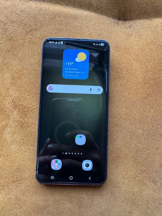 Самсунг в одних руках с момента покупки