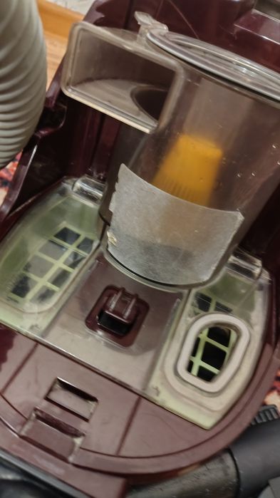 Продам старый пылесос