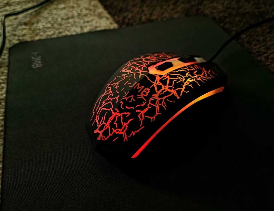 Set Gaming 4 în 1 i-JMB - Mouse, Mousepad + Căşti.