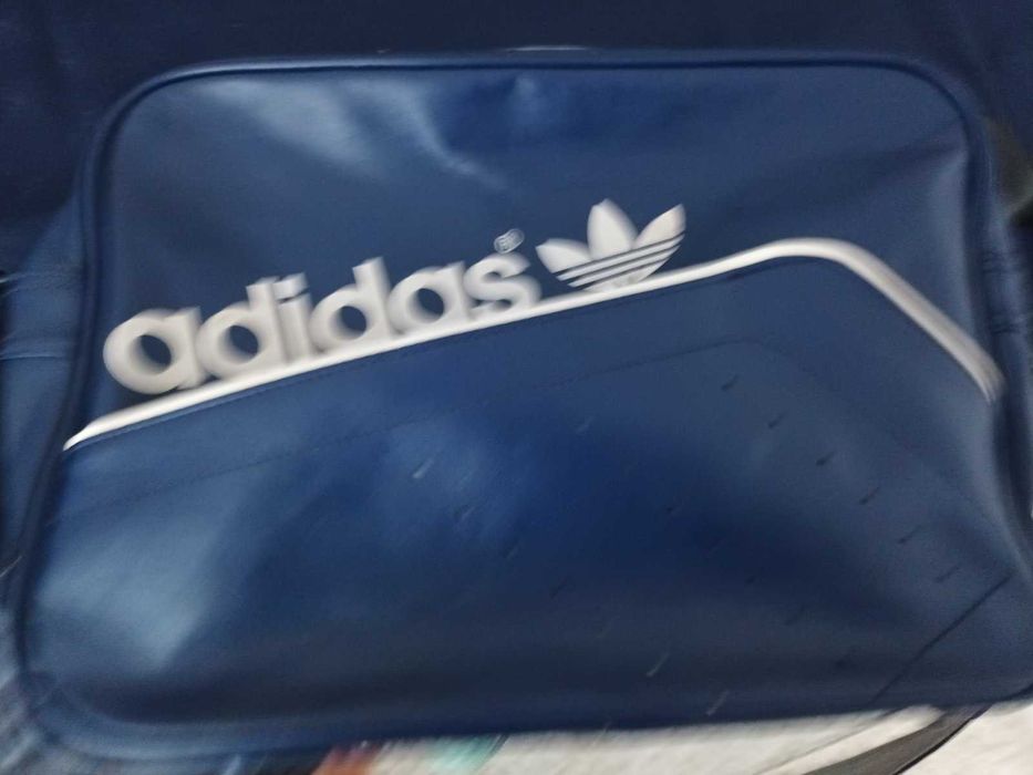 Спортна кожена синя чанта Адидас