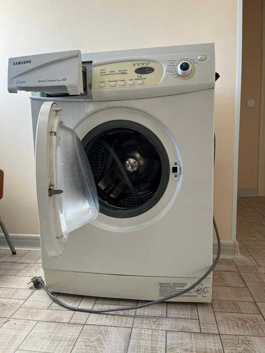 Продам стиральную машинку Samsung