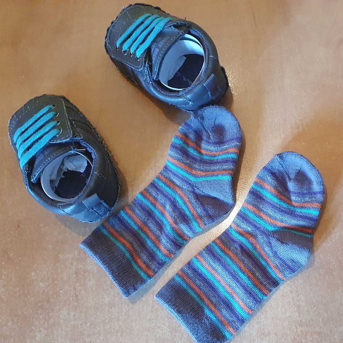 Pantofi sport nou nascuti noi nepurtati, cu sireturi, talpa moale