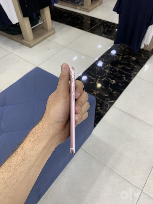 Iphone 7 sotiladi srochna holati zor aybi yoq