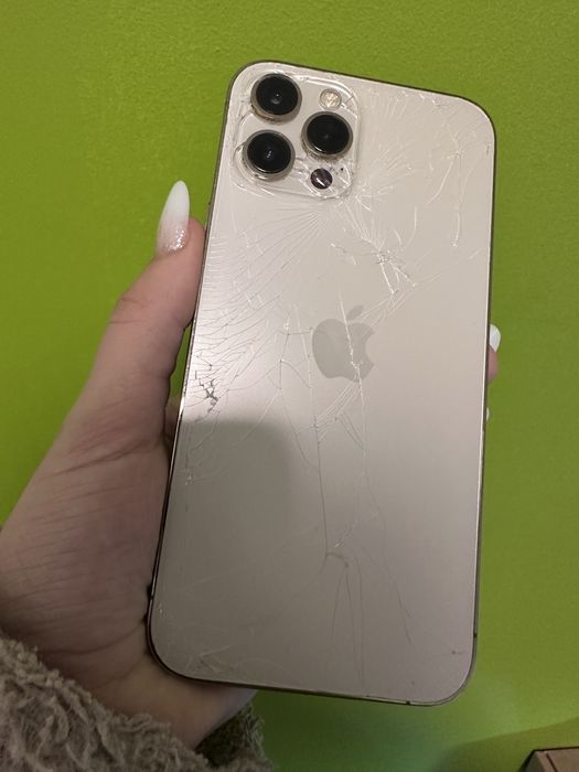 iPhone 12 Pro Max 128 GB – Funcțional – Baterie 76%