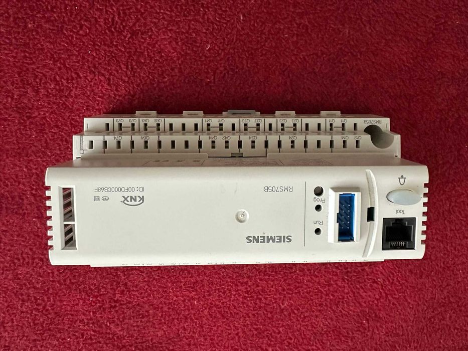 Siemens RMS705B-5 Yниверсален комуникационен контролер