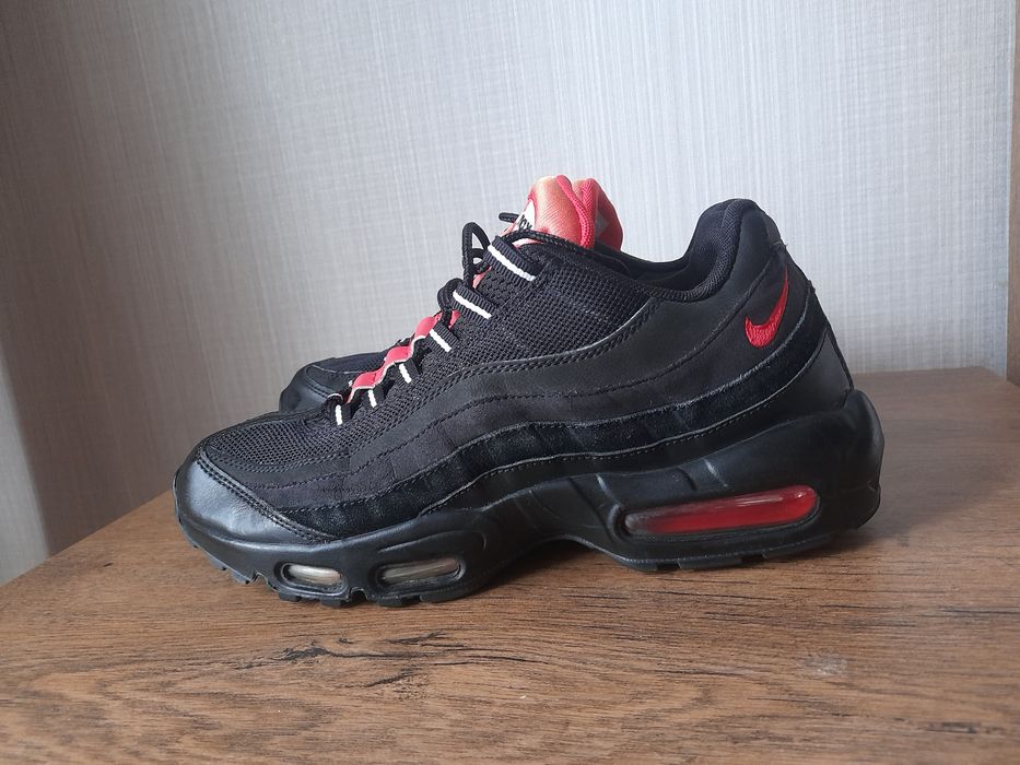 Nike Air max 95 маратонки 42 номер.