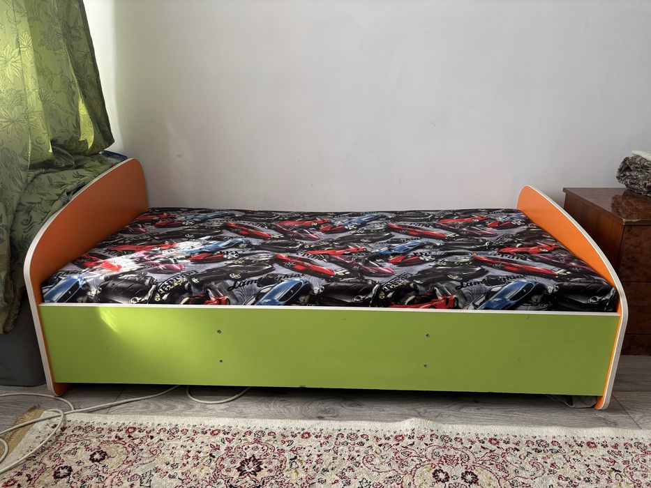 Кровать подростковая