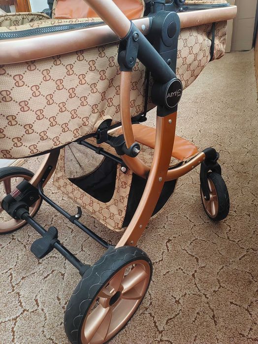 Продам детскую коляску