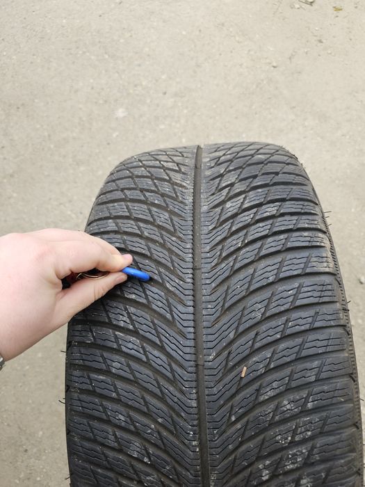 Vand set 2 anvelope 245 35 19/265 35 19 michelin alpin 5