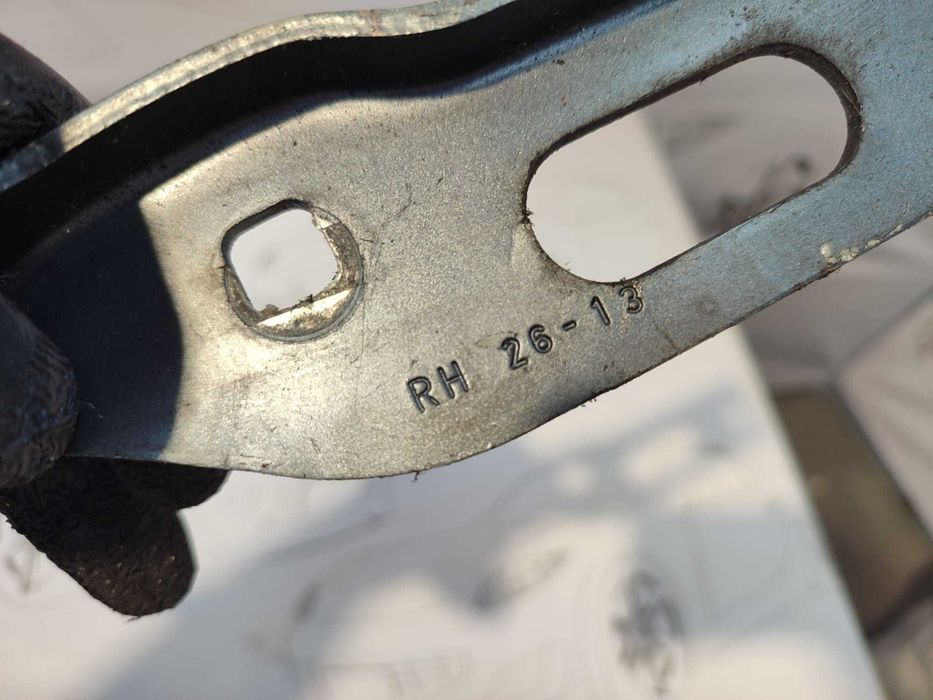 Balama Capotă Dreapta Seat Leon (5F) 2012–2019 / Cod OEM 5F0823302A (5D2)