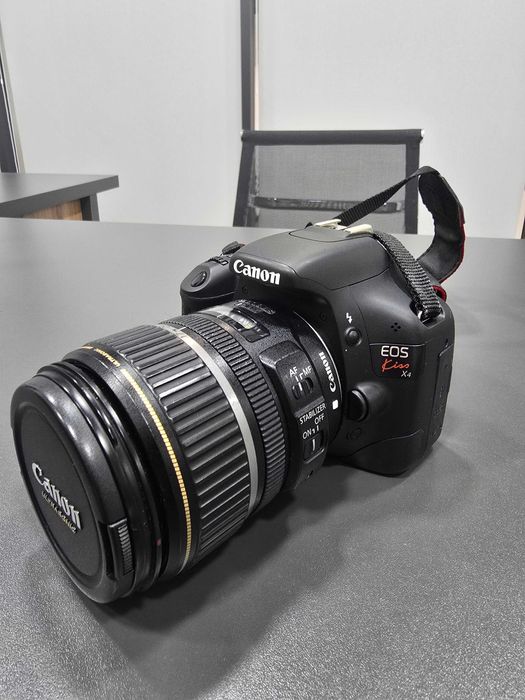 Продам Canon Kiss X4
