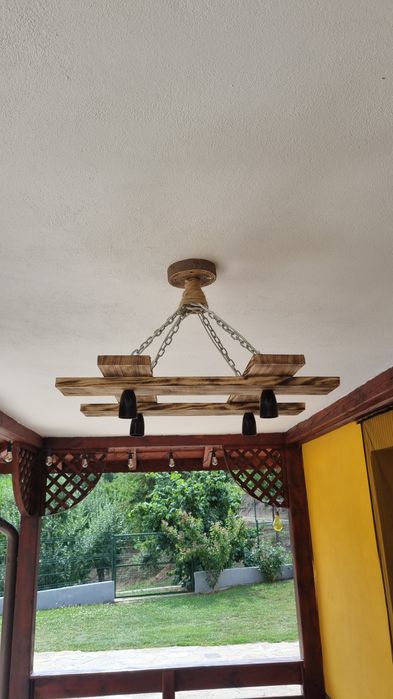 Candelabru rustic pentru terasă