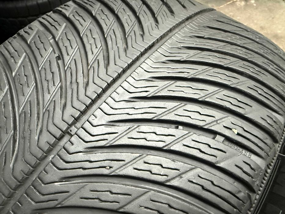 2x Anvelope Iarna 235/40 r19 - Michelin Pilot Alpin 5