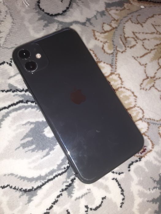 iPhone 11 с гарантии