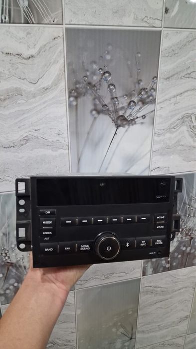 Продам срочно оригинал автомагнитолу за 20тыс